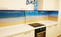 Mutfak arkası resimli cam kaplamalar Triadoor... Denize kıyı mutfaklar için sizde TRIADOOR tercih ediniz.  Yepyeni mutfak tasarımları ve  resimli mozaik uygulamalarını  ALTAŞ Granit  kalite ve güvencesiyle kulanın.